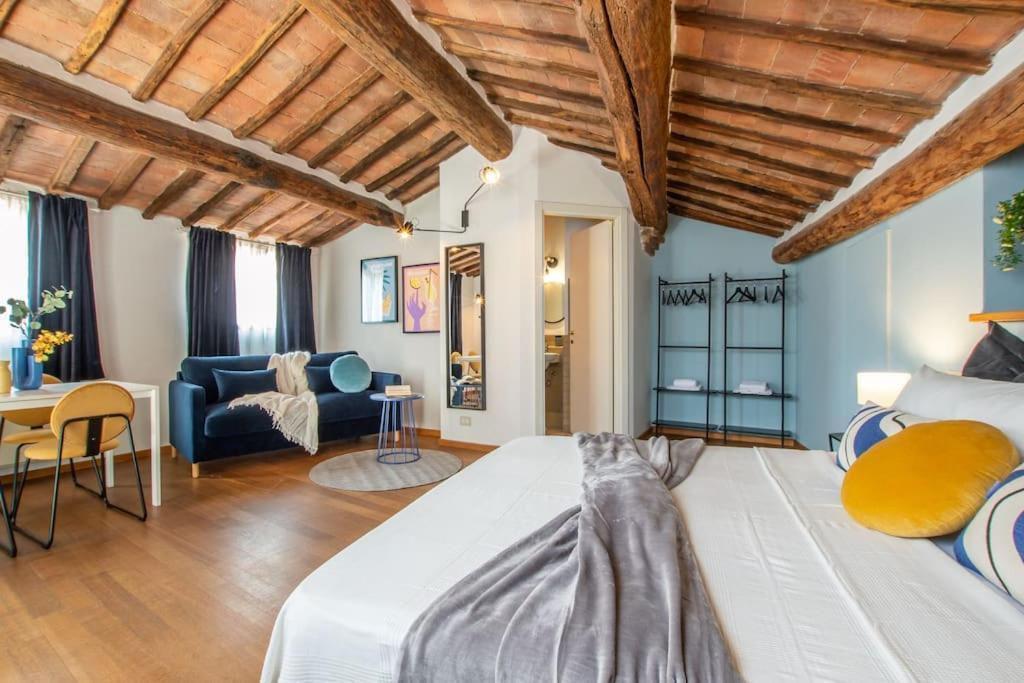 Ferienwohnung Mimosa- Loft Elegante Con Terrazza Nel Centro Di Siena Exterior foto