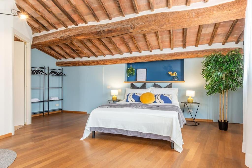 Ferienwohnung Mimosa- Loft Elegante Con Terrazza Nel Centro Di Siena Exterior foto