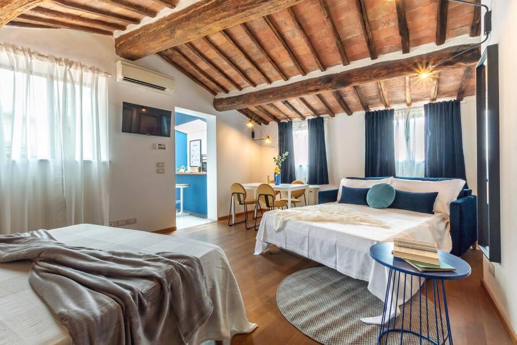 Ferienwohnung Mimosa- Loft Elegante Con Terrazza Nel Centro Di Siena Exterior foto